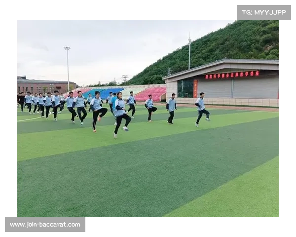 周吕鑫指导青少年:全民健身万里行活动在甘肃启动 周吕鑫指导青少年:全民健身万里行活动在甘肃启动